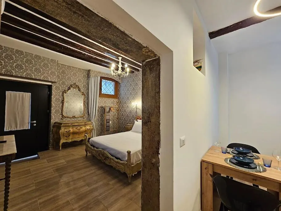 Dolcevita البندقية إيطاليا